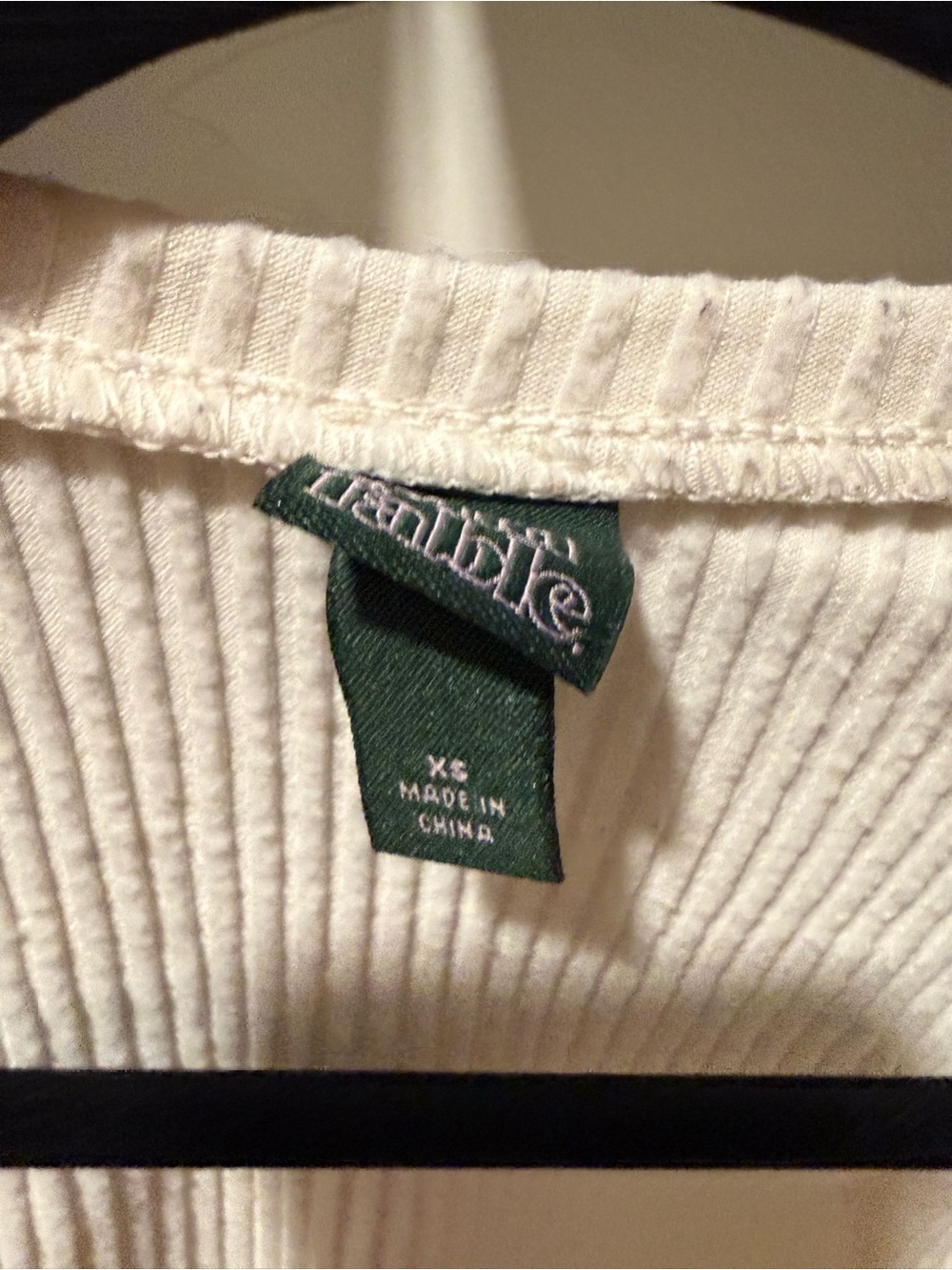Talbots Cream Ribbed V-Neck Cropped Sweater - Picture 3 of 4